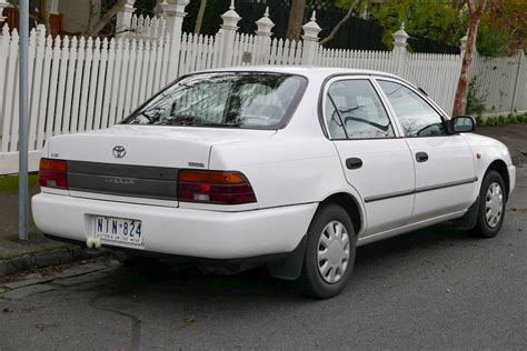 1995 Toyota Corolla LE - Sedan 1.8L auto