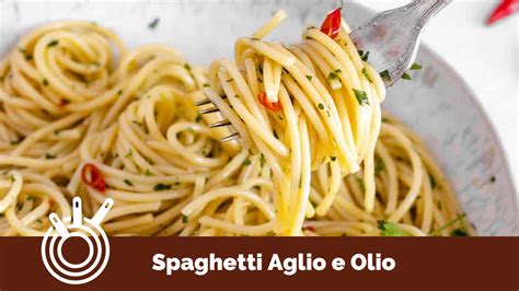 Restaurant Style Spaghetti Aglio Olio! - PotsandPans India