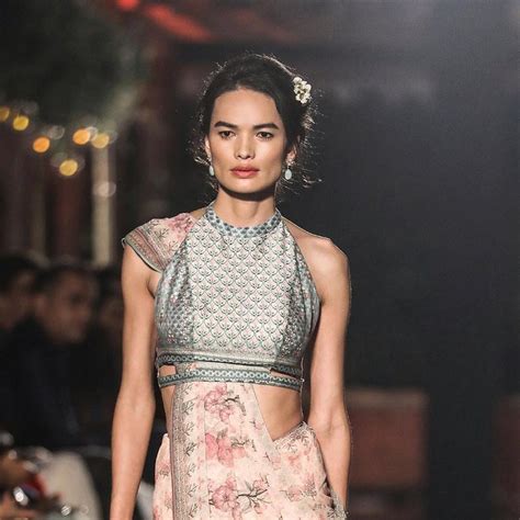 20 Gorgeous High Neck Blouse Designs