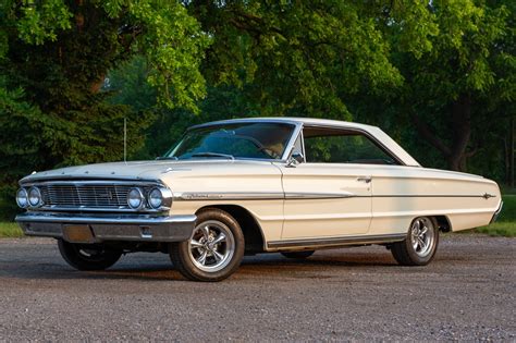 Ford Galaxie 2