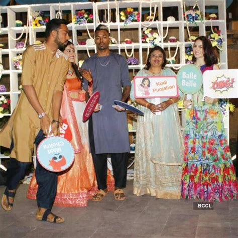 Much-in-love Elli AvrRam motivates beau Hardik Pandya on the sets of an ...