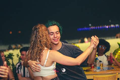 Zouk Look 的图像结果