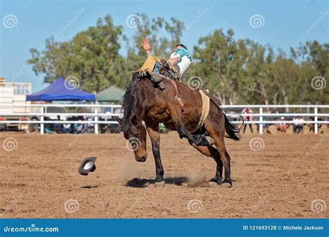Bucking Bronco Horse at Country Rodeo Editorial Stock Photo - Image of competition, dirt: 121693128