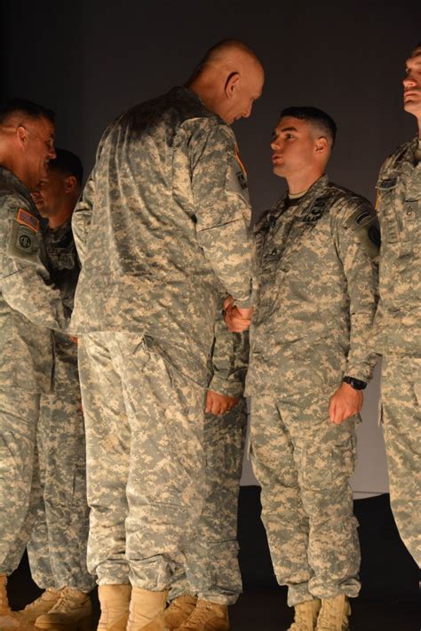 CSA Gen. Odierno visits 25th Inf. Div. | Article | The United States Army