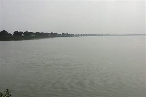 Desilting of Sholavaram lake after December 15