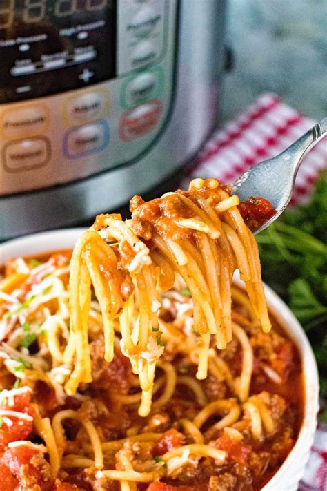 {Instant Pot} Pressure Cooker Spaghetti - Julie's Eats & Treats