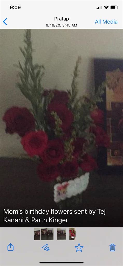 FloraZone (Celebrate Love) Fresh 12 Red Roses in Glass Vase : Amazon.in ...