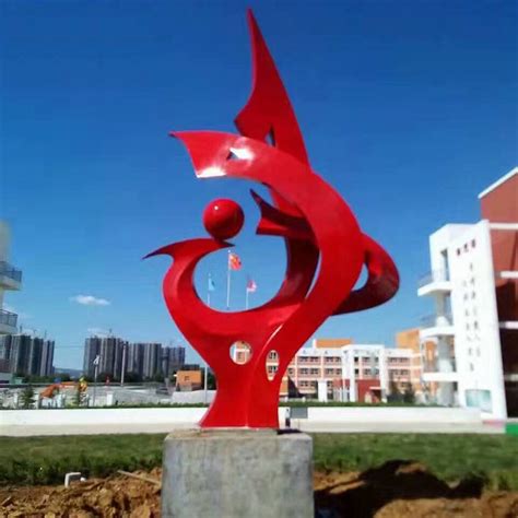 青岛不锈钢电镀雕塑高3.5米_济南俊雅雕塑工艺有限公司