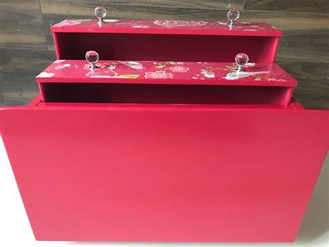 Spraying Chest of Drawers 的图像结果