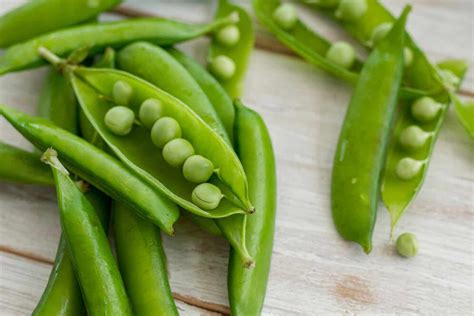 Can Chickens Eat Edamame? The Health Benefits & Ways to Feed