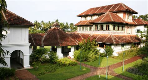 13 Kerala's Best Hotels & Resorts That Offers Best Ayurveda Facilities