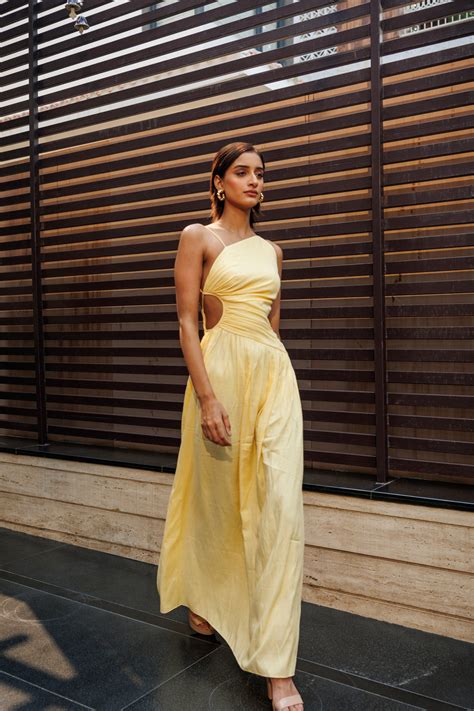 New money - yellow backless maxi dress – Kostume County