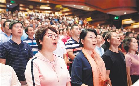 歌唱“初心”与“使命” 海南举行庆祝新中国成立70周年万人大合唱-新闻中心-南海网