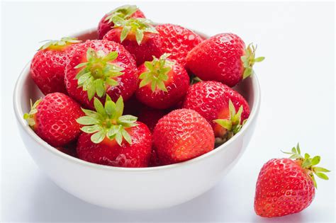 Strawberries Photos, Download The BEST Free Strawberries Stock Photos ...