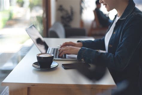 Coffee Shops Are My Office of Choice—Here’s How I Make It Work