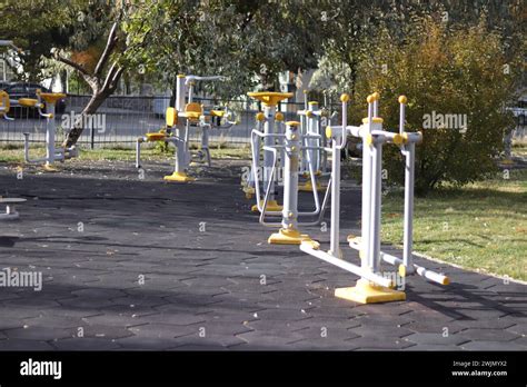 Gym Outside 的图像结果