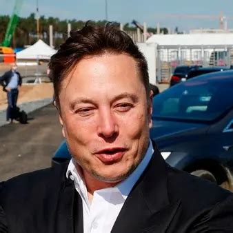 Elon Musk Nears Trillionaire Status as Net Worth Reaches $850 Billion Mark