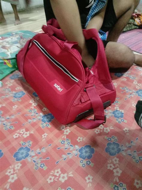 Safari Arc Polyester 55 Cms 2 Wheel Travel Duffel Bag (Red) : Amazon.in ...