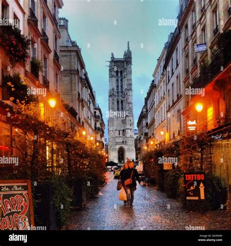 Le marais paris hi-res stock photography and images - Alamy