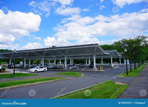 Visitor parking lot editorial photo. Image of famous - 99065291