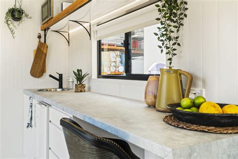 The Joey Is an Affordable and Eco-Friendly Tiny House With a Luxurious ...