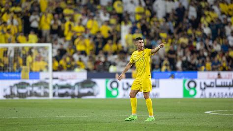 Al Hilal coach on Ronaldo red card: He's not used to losing - ESPN