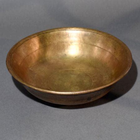 Discover Exquisite Vintage Collectible Bowls: Handcrafted and Decorative