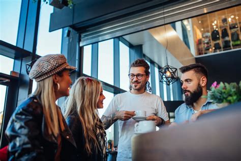 Commmunication at Work 的图像结果