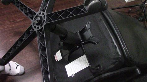 How to Fix Computer Chair 的图像结果