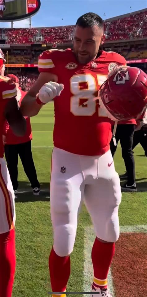 Travis Kelce : r/NFL_Bulges