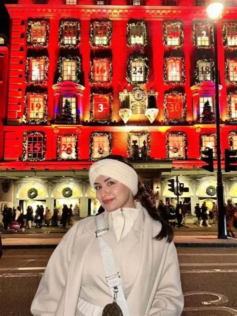 अवनीत कौर के टॉप 10 विंटर लुक्स - DNP India Hindi