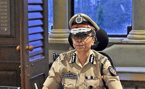 EC orders immediate transfer of Maharashtra DGP Rashmi Shukla after ...