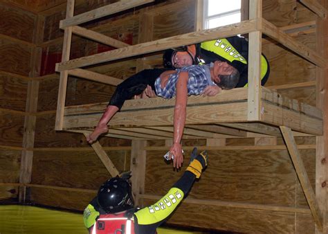 Fort Knox firemen dive into Vibrant Response 13 | Article | The United ...