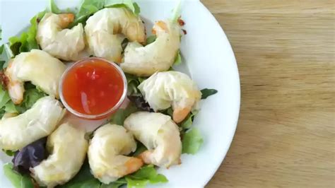 Crunchy shrimp - video recipe