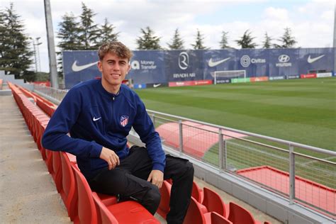 Adrián Niño: ¿Cómo se dice 'no' al Madrid? "Mirando al pecho y viendo ...