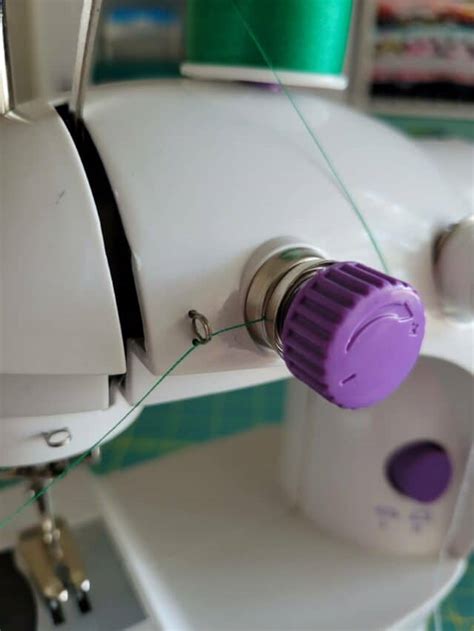 How to Thread a Small Sewing Machine 的图像结果