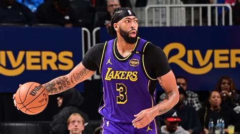 Is Anthony Davis playing tonight? Latest heel injury update on Lakers ...