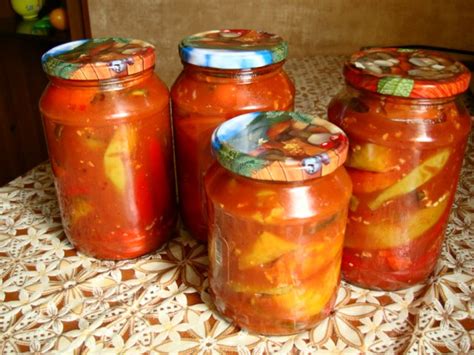 Острый перец в томате на зиму: 2 рецепта огненной смеси!