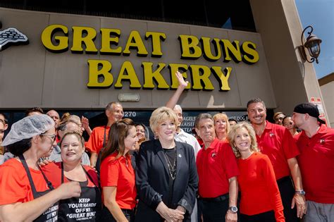 After four decades, Las Vegas’ Great Buns Bakery keeps locals coming ...