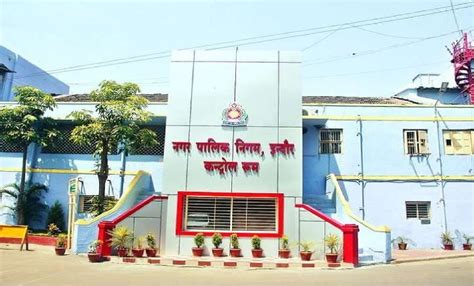 Jalgaon rail accident: Tea seller had spread rumors of fire in train ...