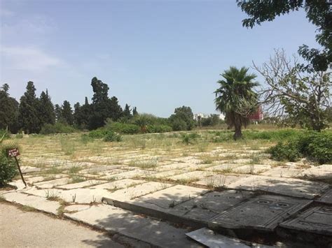 THE 10 CLOSEST Hotels to Cimetiere Du Bourgel, Tunis