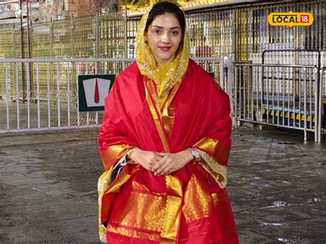 Mehreen Pirzada: తిరుమల వెంకన్న సేవలో మెహ్రీన్ | Mehreen Kaur Pirzada ...