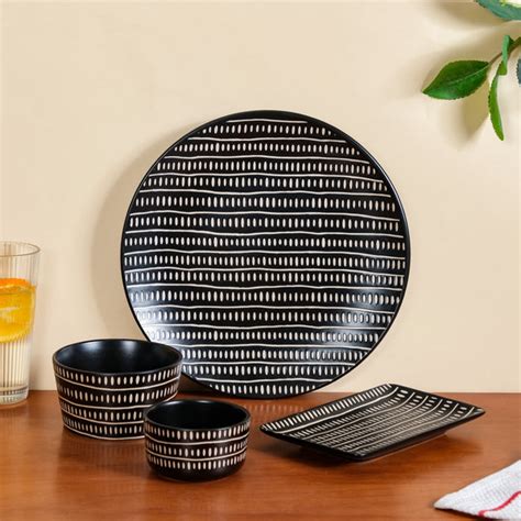 Kuro 24 Piece Ceramic Dinner Set For 6 Online - Premium Dinner Set ...