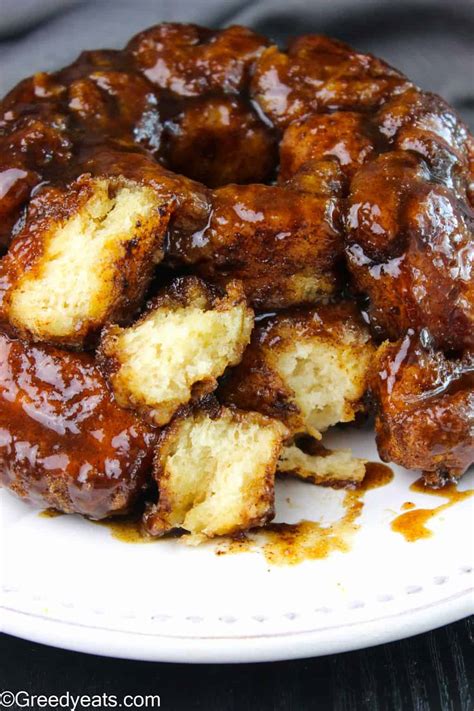 Overnight Monkey Bread - Greedy Eats