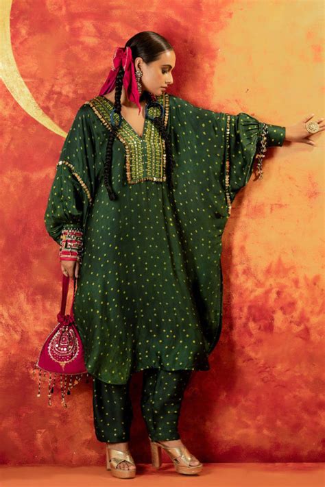 Prahnaaya - Hira Green Kaftan Set - Elahe
