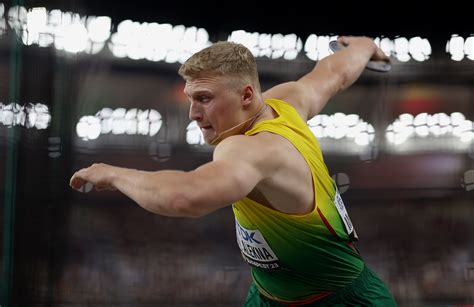 How To Throw The World Record For Discus Distance