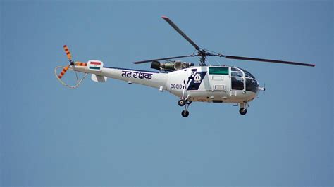 Indian Navy's Chetak Helicopter Crashes at Kochi Air Station in Kerala ...