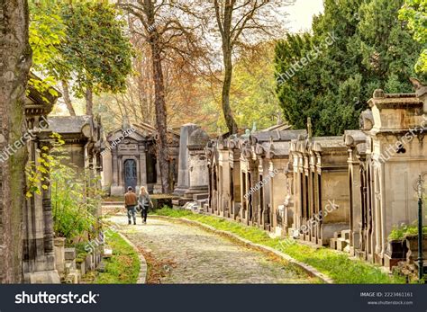 Paris France November 2022 Pere Lachaise Stock Photo 2223461161 ...
