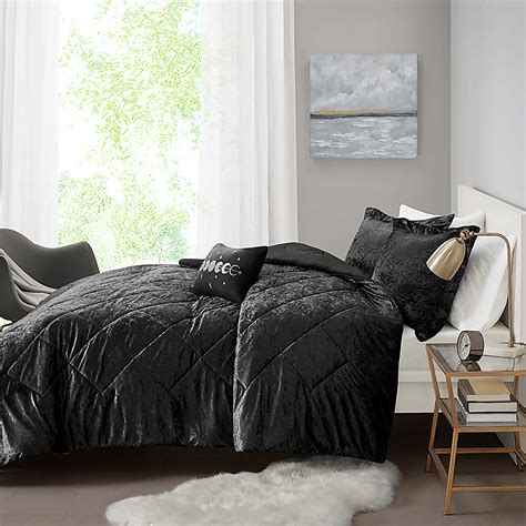 Bajaro Black King Comforter Set | Rooms to Go