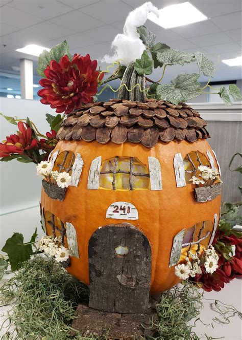 Peter Peter Pumpkin Eater House - Creative Pumpkin Design